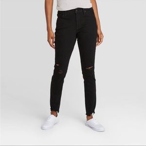 Universal Thread mid rise skinny Jean